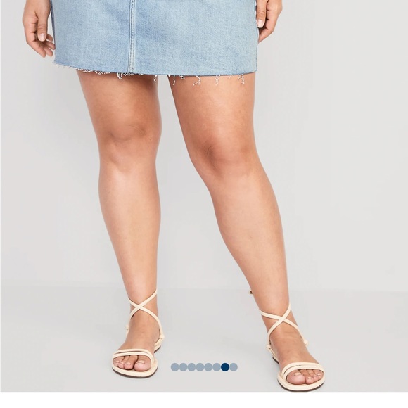 NWT OLD NAVY High-Waisted OG Straight Cut-Off Mini Jean Skirt  COLOR 

Myra 12 - Picture 6 of 9